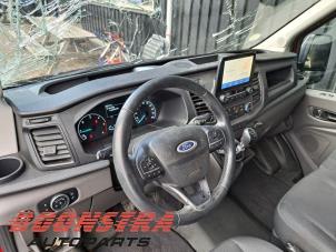 Ford Transit 2.0 TDCi 16V Eco Blue 130 Samochód złomowany (2021, Czerwony)
