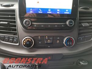 Ford Transit 2.0 TDCi 16V Eco Blue 130 Samochód złomowany (2021, Czerwony)