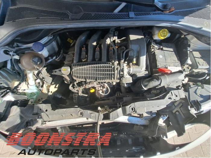 Citroen C3 1.2 Vti 12V PureTech Schrottauto (2018, Grau)