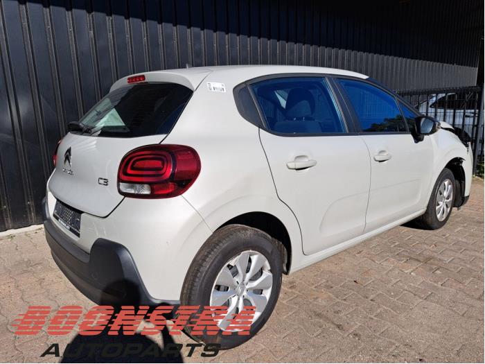 Citroen C3 1.2 Vti 12V PureTech Schrottauto (2018, Grau)