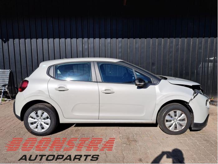 Citroen C3 1.2 Vti 12V PureTech Schrottauto (2018, Grau)