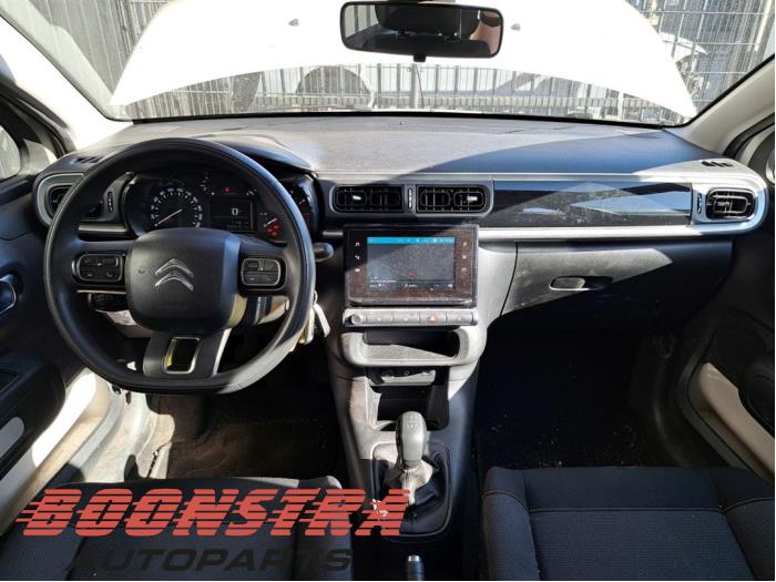 Citroen C3 1.2 Vti 12V PureTech Schrottauto (2018, Grau)
