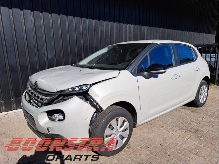 Citroen C3 1.2 Vti 12V PureTech Schrottauto (2018, Grau)