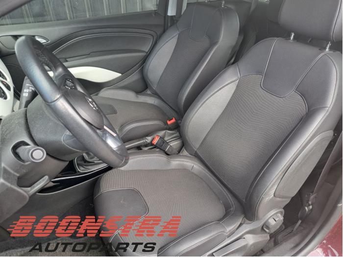 Opel Adam 1.2 16V Schrottauto (2017, Rot)