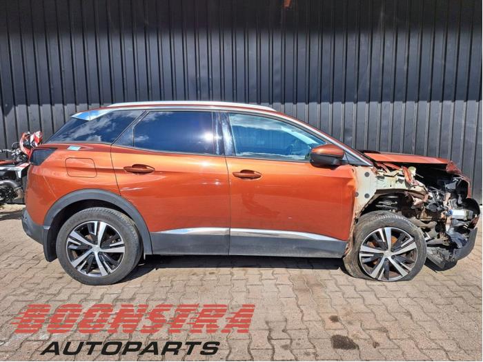 Peugeot 3008 II 1.6 BlueHDi 120 Skrotfordon (2017, BRUIN)