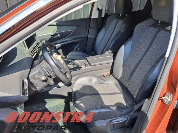 Peugeot 3008 II 1.6 BlueHDi 120 Skrotfordon (2017, BRUIN)