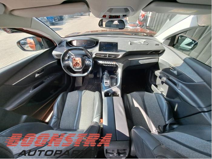 Peugeot 3008 II 1.6 BlueHDi 120 Skrotfordon (2017, BRUIN)