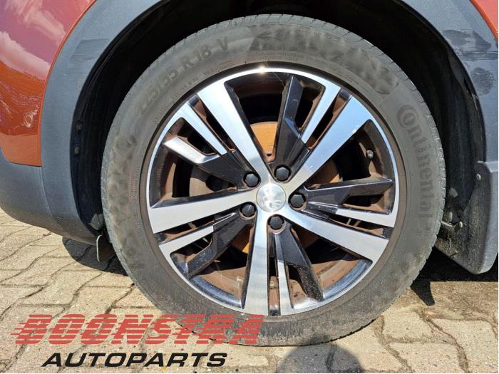 Peugeot 3008 II 1.6 BlueHDi 120 Skrotfordon (2017, BRUIN)