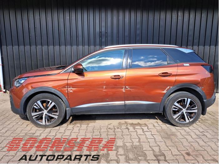 Peugeot 3008 II 1.6 BlueHDi 120 Skrotfordon (2017, BRUIN)