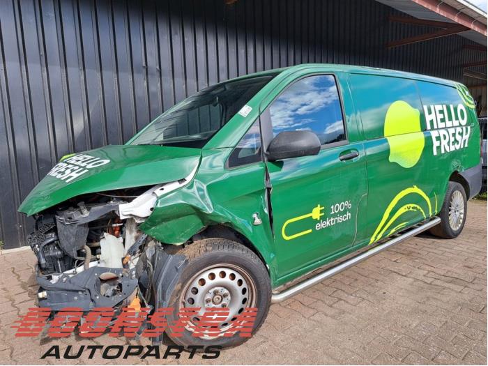 Mercedes eVito 41/66 kWh Vehículo de desguace (2022, Verde)