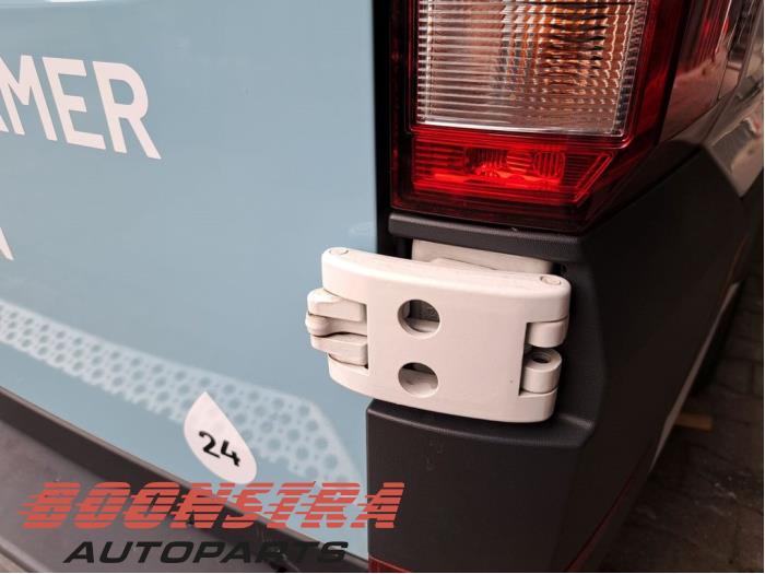 Volkswagen Crafter 2.0 TDI Vehículo de desguace (2023, Blanco)
