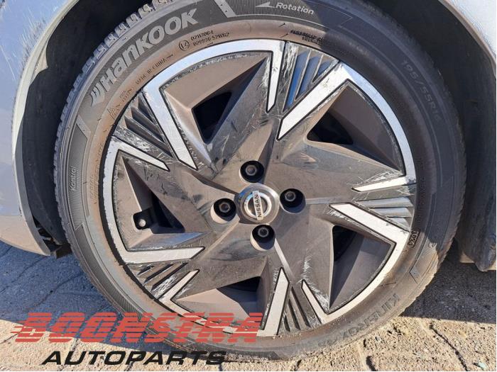 Nissan Micra 1.0 IG-T 92 Skrotfordon (2022, GRIJS)