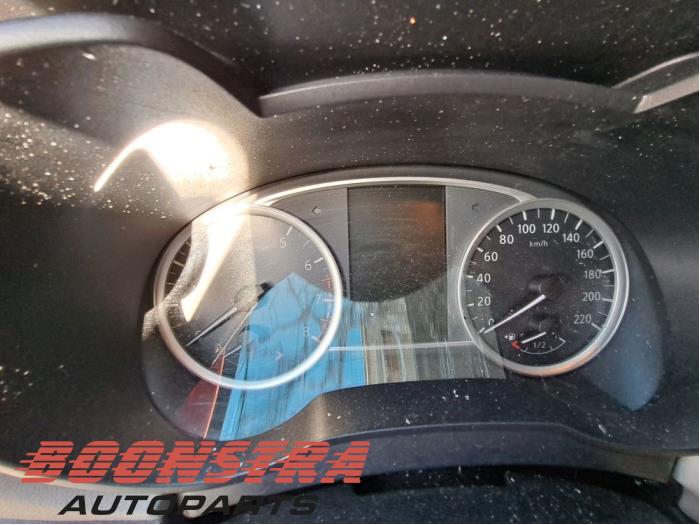 Nissan Micra 1.0 IG-T 92 Skrotfordon (2022, GRIJS)