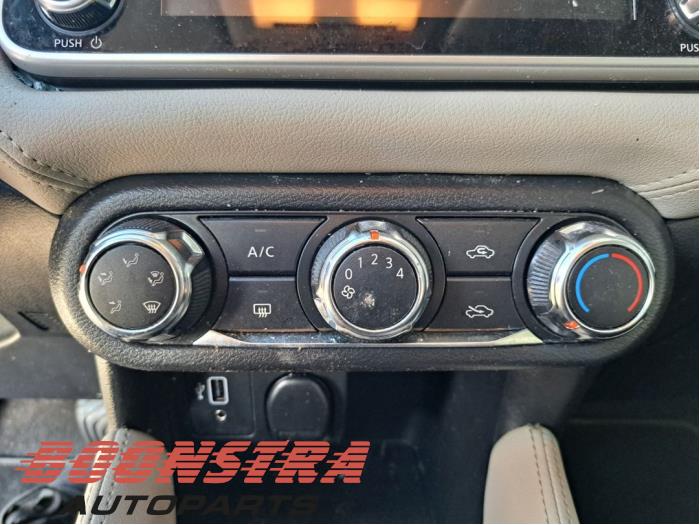 Nissan Micra 1.0 IG-T 92 Skrotfordon (2022, GRIJS)
