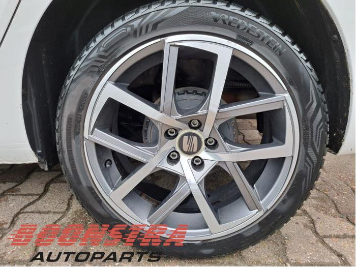 Seat Ibiza V 1.0 12V Skrotfordon (2018, WIT)