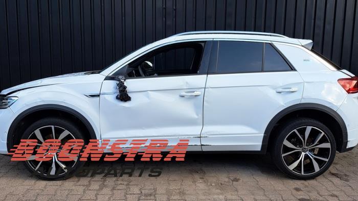 Volkswagen T-Roc 1.5 TSI 16V Vehículo de desguace (2023, Blanco)