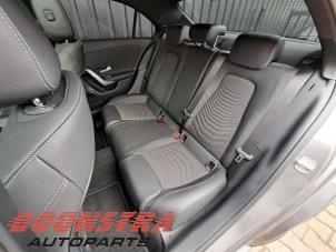 Mercedes A Limousine 1.3 A-180 Turbo Mild Hybrid Vehículo de desguace (2024, Gris)