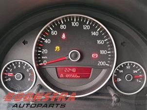 Volkswagen Up! 1.0 12V 75 Épave (2012, Gris)