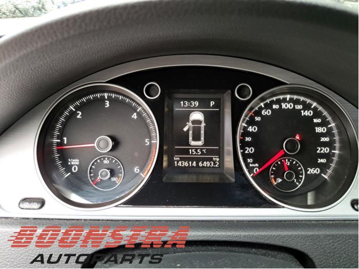 Volkswagen Passat Alltrack 2.0 TDI 16V 177 4Motion Skrotfordon (2014, GRIJS)