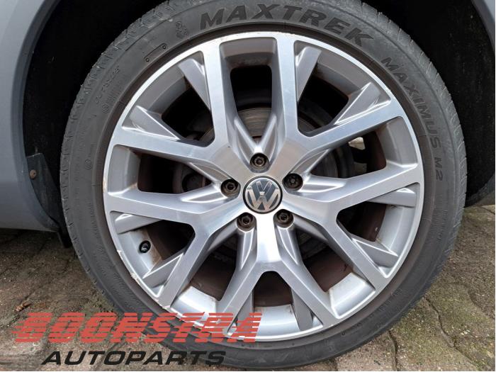 Volkswagen Passat Alltrack 2.0 TDI 16V 177 4Motion Skrotfordon (2014, GRIJS)