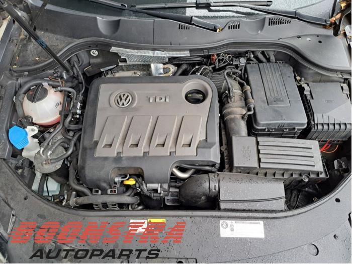 Volkswagen Passat Alltrack 2.0 TDI 16V 177 4Motion Skrotfordon (2014, GRIJS)