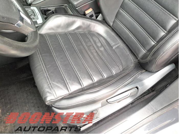 Volkswagen Passat Alltrack 2.0 TDI 16V 177 4Motion Skrotfordon (2014, GRIJS)