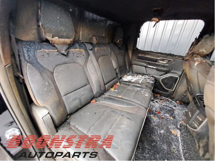 Dodge 1500 Crew Cab 5.7 Hemi V8 4x4 Épave (2020, Noir)
