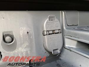 Dodge 1500 Crew Cab 5.7 Hemi V8 4x4 Épave (2020, Noir)