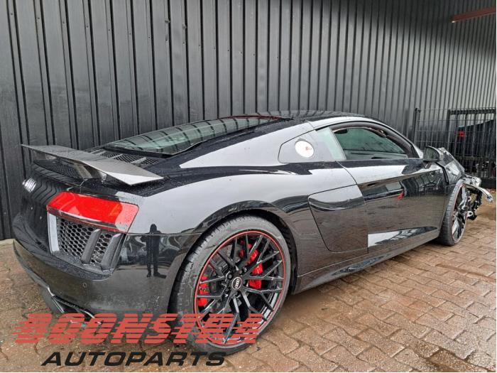 Audi R8 5.2 V10 Plus Quattro Épave (2016, Noir)