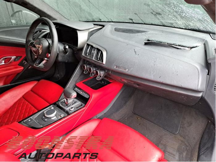 Audi R8 5.2 V10 Plus Quattro Épave (2016, Noir)