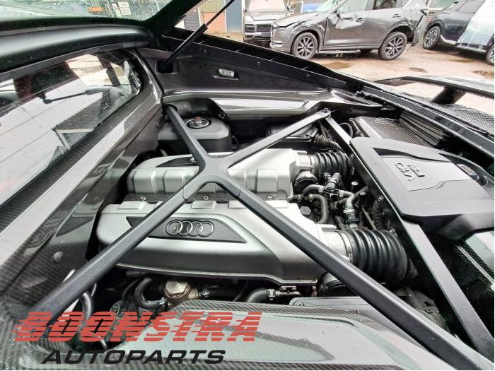 Audi R8 5.2 V10 Plus Quattro Épave (2016, Noir)