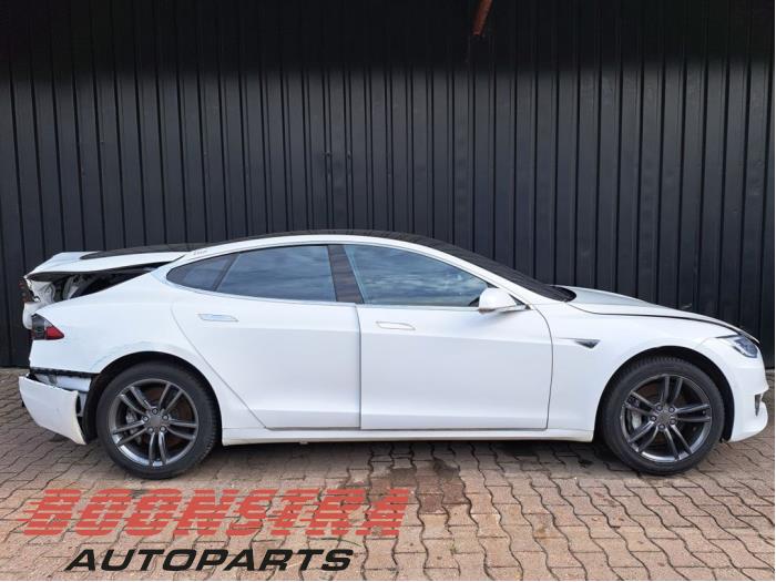 Tesla Model S 90D Vehículo de desguace (2017, Blanco)