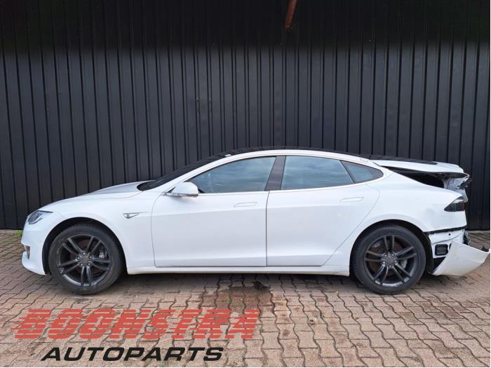 Tesla Model S 90D Vehículo de desguace (2017, Blanco)