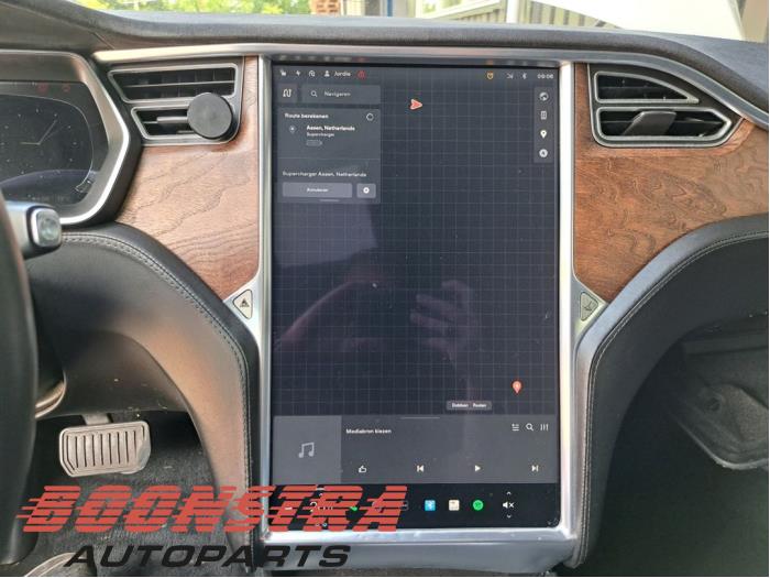 Tesla Model S 90D Vehículo de desguace (2017, Blanco)