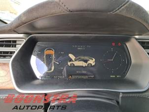 Tesla Model S 90D Vehículo de desguace (2017, Blanco)