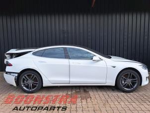 Tesla Model S 90D Vehículo de desguace (2017, Blanco)