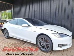 Tesla Model S 90D Vehículo de desguace (2017, Blanco)