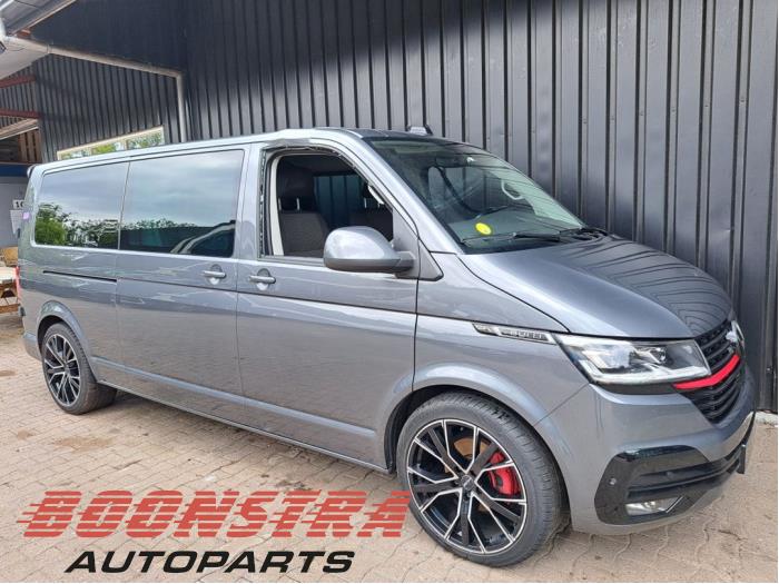 Volkswagen Transporter T6 2.0 TDI 150 Vehículo de desguace (2024, Gris)