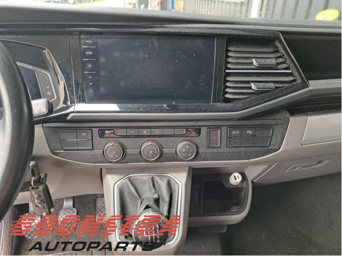 Volkswagen Transporter T6 2.0 TDI 150 Vehículo de desguace (2024, Gris)
