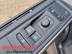 Volkswagen Transporter T6 2.0 TDI 150 Vehículo de desguace (2024, Gris)