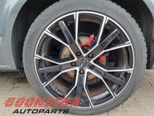 Volkswagen Transporter T6 2.0 TDI 150 Vehículo de desguace (2024, Gris)