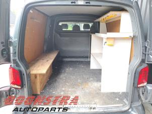 Volkswagen Transporter T6 2.0 TDI 150 Vehículo de desguace (2024, Gris)