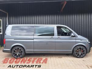 Volkswagen Transporter T6 2.0 TDI 150 Vehículo de desguace (2024, Gris)