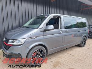 Volkswagen Transporter T6 2.0 TDI 150 Vehículo de desguace (2024, Gris)