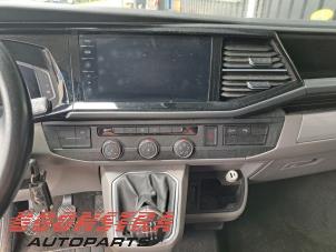 Volkswagen Transporter T6 2.0 TDI 150 Vehículo de desguace (2024, Gris)