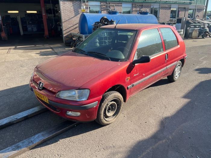 Peugeot 106 II 1.1 XN,XR,XT,Accent Salvage vehicle (1998, Red)