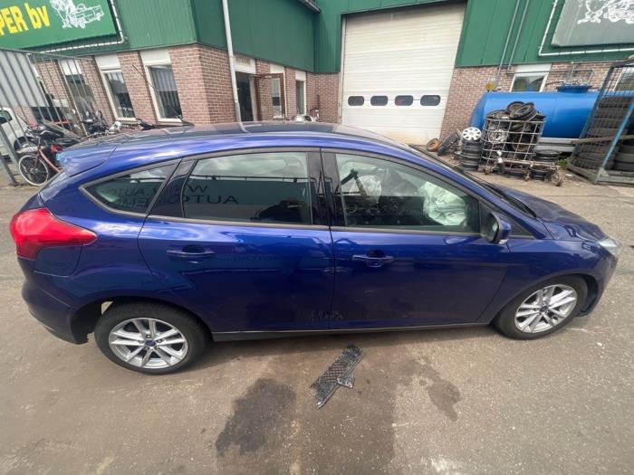 Ford Focus 3 1.0 Ti-VCT EcoBoost 12V 100 Salvage vehicle (2015, Blue)