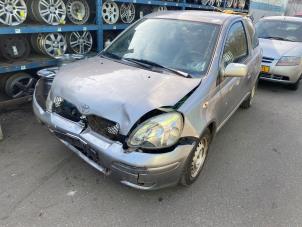 Toyota Yaris 1.3 16V VVT-i  (Épave)