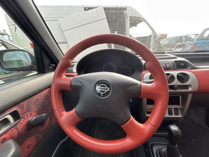 Nissan Micra 1.0 16V Schrottauto (2001, Rot)