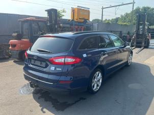 Ford Mondeo V Wagon 1.5 TDCi Samochód złomowany (2015, Niebieski)